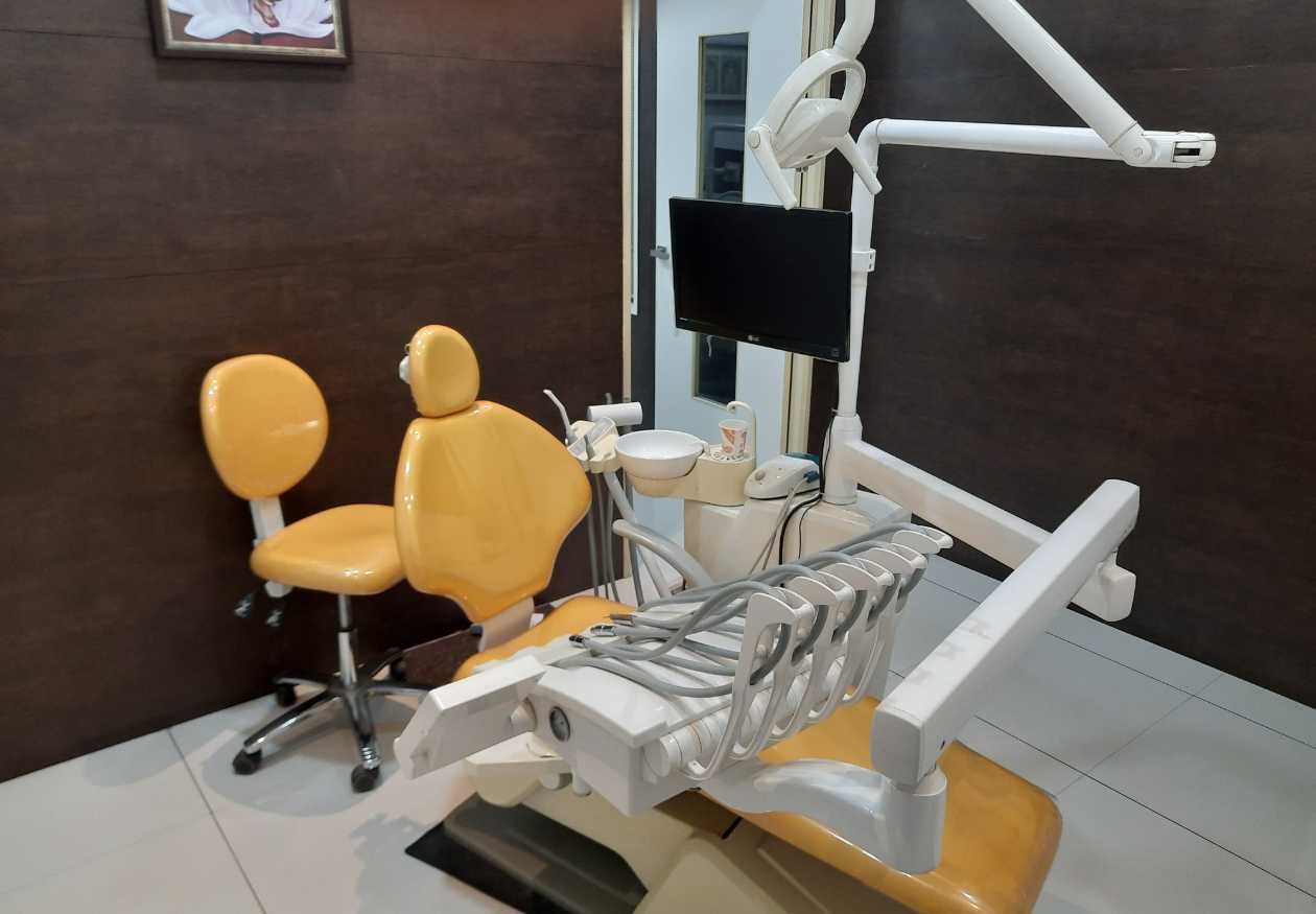 Best Dentist in Tirupur - Kavitha's Dental Enclave Clinic